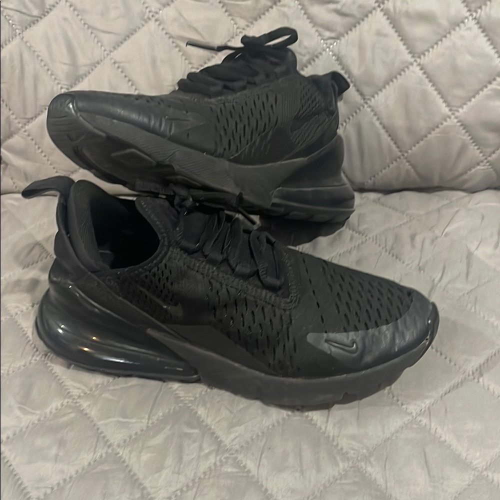 Nike 270’s Black Athletic Shoes